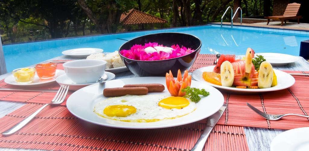 Amaranta Classic Retreat Bambaragaleyaya エクステリア 写真